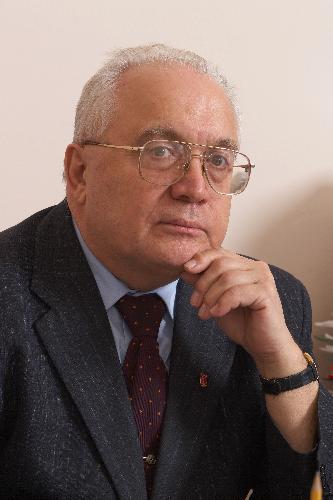 САДОВНИЧИЙ ВИКТОР АНТОНОВИЧ – ректор Московского государственного университета имени М.В. Ломоносова, академик Российской академии наук, доктор физико-математических наук, профессор САДОВНИЧИЙ ВИКТОР АНТОНОВИЧ – ректор Московского государственного университета имени М.В. Ломоносова, академик Российской академии наук, доктор физико-математических наук, профессор